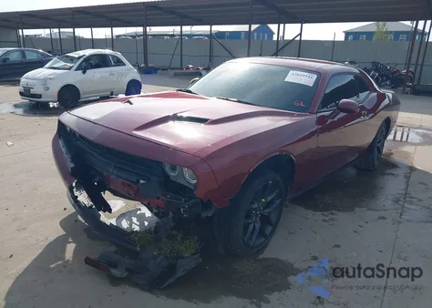 2022 Dodge Challenger Sxt z USA, uszkodzony, nr VIN 2C3CDZAG5NH238502